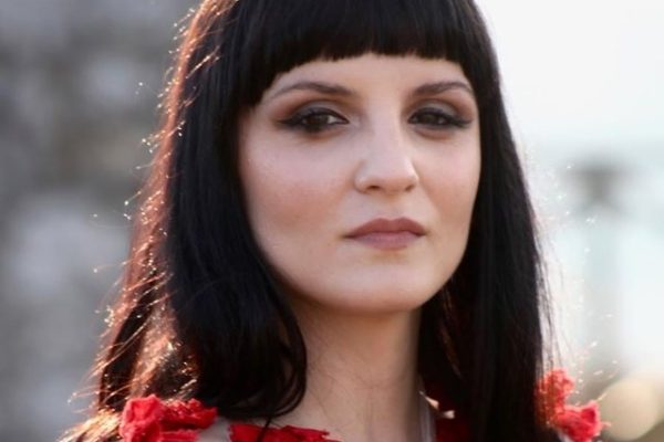 Kujtonim se ishte nusja e Koles, por ja kush eshte burri i Beatriçes, që çoi Shqipërinë në Eurovision!