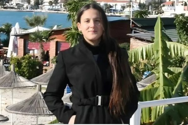 U gjet e vd*kur e l*dhur pas pemës në Itali! Kujt ja dërgoi MESAZHIN e fundit shqiptarja, donte me ngulm qe