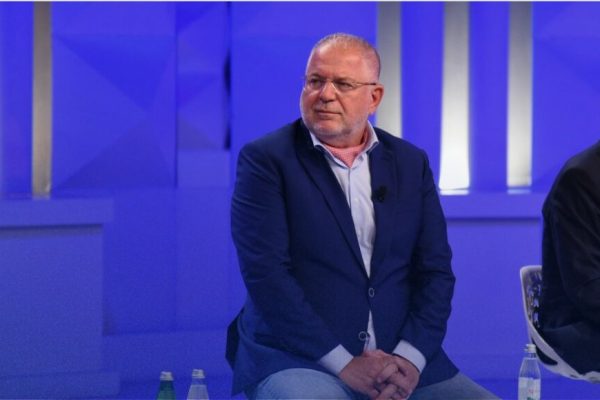 Mesojeni njehere e mire! Baton Haxhiu: Pas 11 majit do keni surprizen e madhe: Ja si do jene mandatet