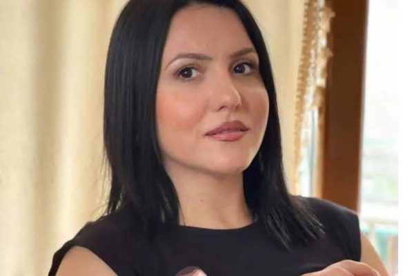 Dalin pamjet e reja! Si e m*shtroi burrin shefja e Bashkise qe u kap mat me Termet Pecin: Pasi e filmoi ja cfare i bëri