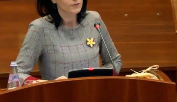 E trishtë/ Ish-deputetja shqiptare diagnostikohet