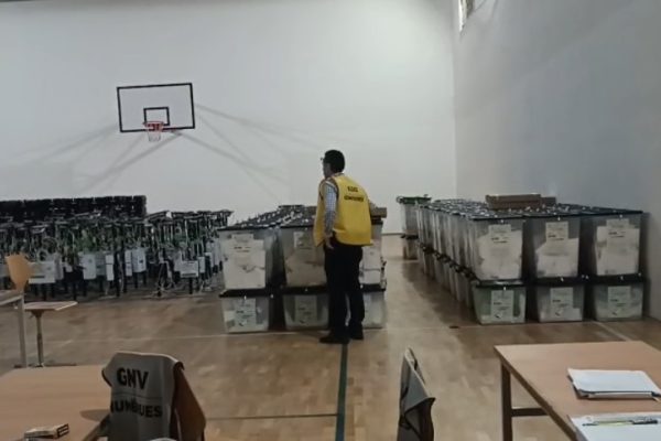 Hapen kutitë e para në Tirane, Surpriza ketu nis, ndryshe nga cdo qark ja kush eshte ne avantazh
