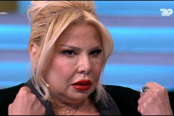 ‘Një grup cunash më kapën, më futen në pyll dhe më…’ Meri Shehu tr*ndit: Ato bene me mua ate qe as hasmit si behet (Video)
