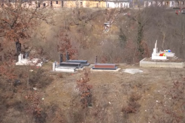 ‘Ma ndiente zemra qe…’ Hap v*rrin e djalit pas 42 vitesh, nëna zbulon të vërtetën tr*nditëse (Foto)