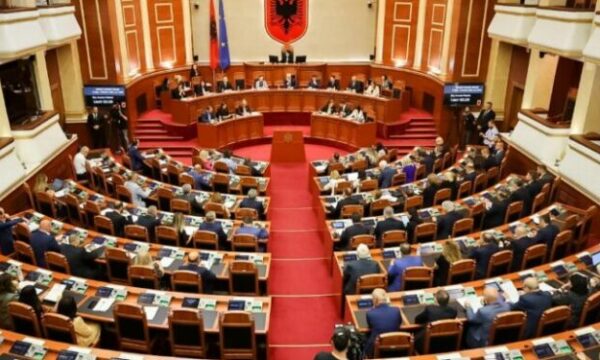 E fundit! SPAK i ben gati letrat deputetit te PS! E kishin paralajmeruar Partia Demokratike