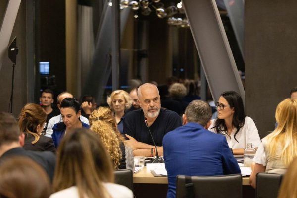 E fundit! SPAK ‘shkund’ qeverinë e Edi Ramës, kush është ministri që do arr*stohet