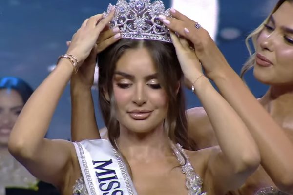 Bukuroshja nga Fieri shpallet Miss Universe Albania! Kush eshte bukuroshja qe rremebu kuroren