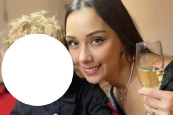 Tr*gjedi ne familjen shqiptare, tentoi të shp*tonte djalin nga mb*tja në pishinë, nëna h*mb jetën bashkë me të