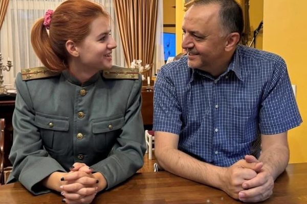 Vajza e Artan Lames bën rrëfimin rr*qethës: Ja çfarë i dhuroi i ati fundjaven që vd8q në Gjermani
