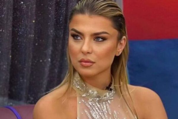 Në një lidhje bashkë? Rike Roçi kapet ne momente int*me me ish-banorin e BBVIP!