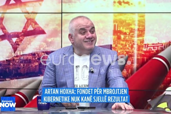 Artan Hoxha zbulon: Nën kampin e MEK në Manzë