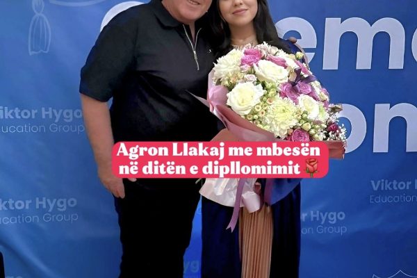 Mbesa e Agron Llakaj vesh fustanin e gruas së ndjerë për maturë – Aktori thyen heshtjen me një mesazh që na mbush me lot