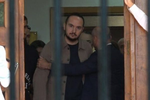 Lahesha me kanaçe, skisha asgjë! Salianji rrëfen jetën e vështirë në b*rg, ja cfare benin policet