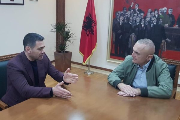 ‘Ti e dije që të donte më shumë se mua…prandaj ndodhi’ Ilir Meta i shkruan Ahmetajt letren