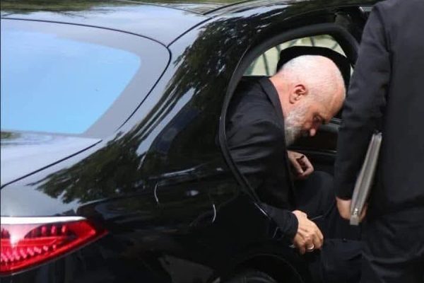 “Republika e re e Bablokut”: Si po e ndërton Edi Rama pushtetin presidencial në hijen e Erion Veliajt