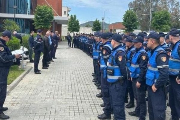 “Furtunë” në Policinë e Shtetit! Drejtori i Policise ben levizjet e bujshme nga veriu në jug (EMRAT)