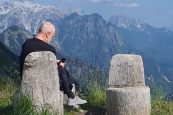Nga Thethi te Bashkitë – Si po shpik Edi Rama ‘fortuna’ duke kopjuar Ergodanin për të mbajtur nën kontroll Shqipërinë!