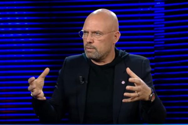 Ylli Manjani jep lajmin e ZI per Veliaj! Nuk e besoj dot: Ja sa vite pritet te d*nohet me b*rg