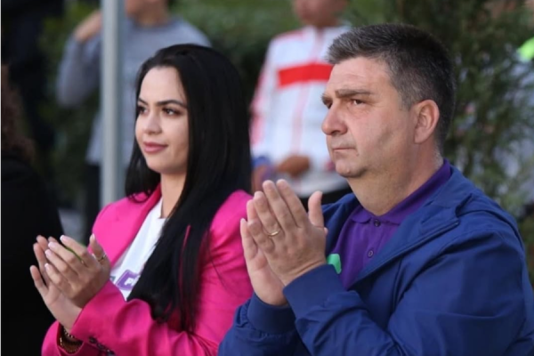 Thellohet sk*ndali i Fierit, Kryebashkiaku Subashi në lidhje int*me me Adela Hysenajn qe u vendos ne arrest?
