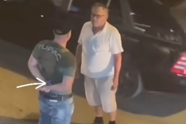 “Jepi gaz se ka a*më! Na ndihmo, po na vr*t”- I riu tenton te vr*se babain e njeriut te rendesishem ne PD.