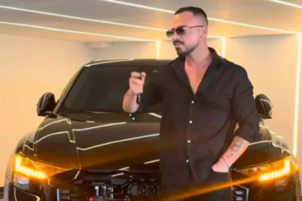 Deri vjet skishe buke te haje?! Ronaldo Sharka cmend rrjetin, blen makinen 160 mije euroshe, fansat i zbulojne detajet e forta