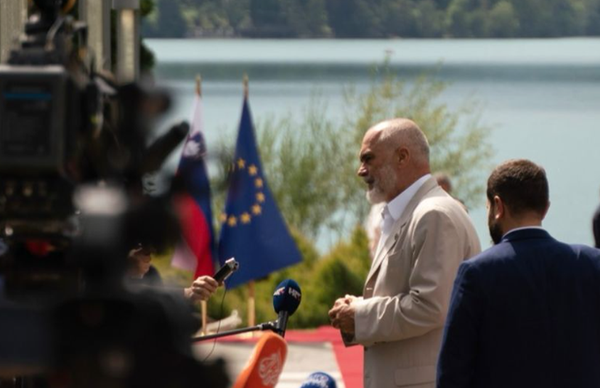 Qeveria ne ankth per ministrat e rinj! Edi Rama ben levizjen e bujshme: Largohet nga Shqiperia per