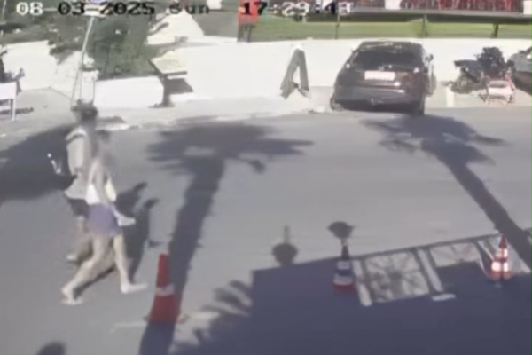 Makina merr zv*rrë çiftin në Sarandë, pamjet tr*nditëse publikohen në rrjet (Video)