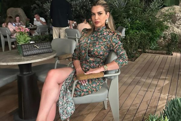 Si u martua në heshtje Leonora Jakupi, ja kush është burri i këngëtares!