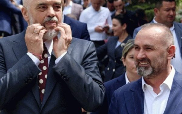 “Për të vënë duart në kokë” – Çfarë i ka kërkuar Rama-Manjës