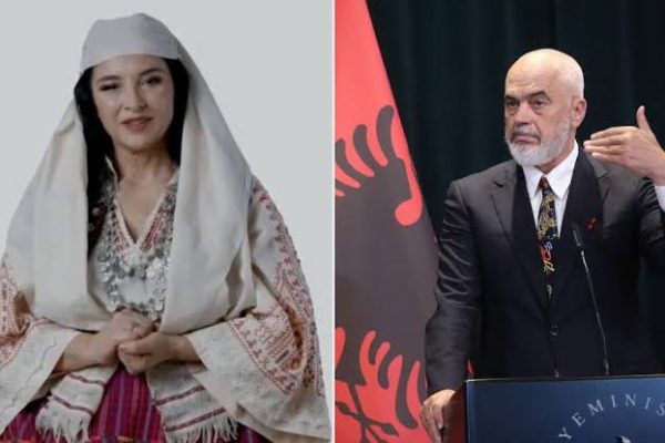 E fundit! Edi Rama shkarkon Diellen akoma pa nisur! Kam vendosur qe Diella tani e tutje te
