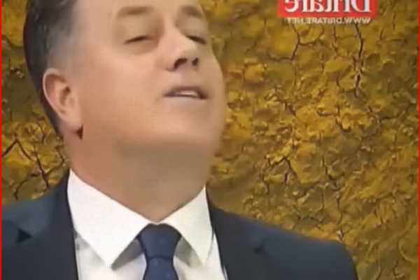 “Pyet mamin ç’a i …”: Mul Noka  sh*n me nënë burrin ne rrjete sociale, dalin detajet intime qe zbuloi (Foto)