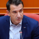 Akoma pa hyre në b*rg! Lali Eri zbulon detajin e fortë për Fatos Nanon: Ja ‘nderi’ i madh që i ka bërë