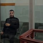 Vr•u babain me dru në kokë dhe th•kë në zemër! Duke qeshur, 25 vjecari le pa fjalë gjykatën!